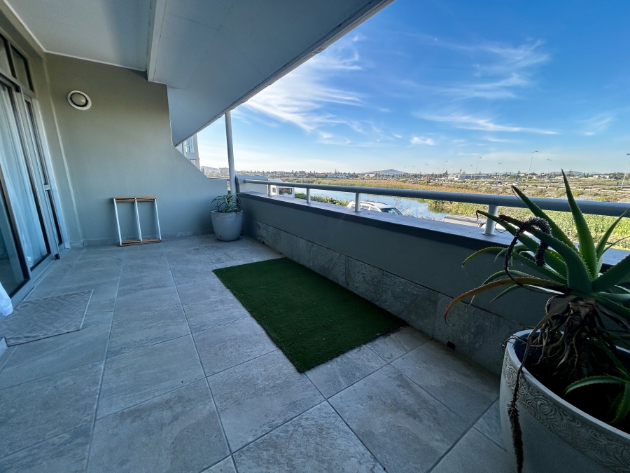 2 Bedroom Property for Sale in Waves Edge Western Cape